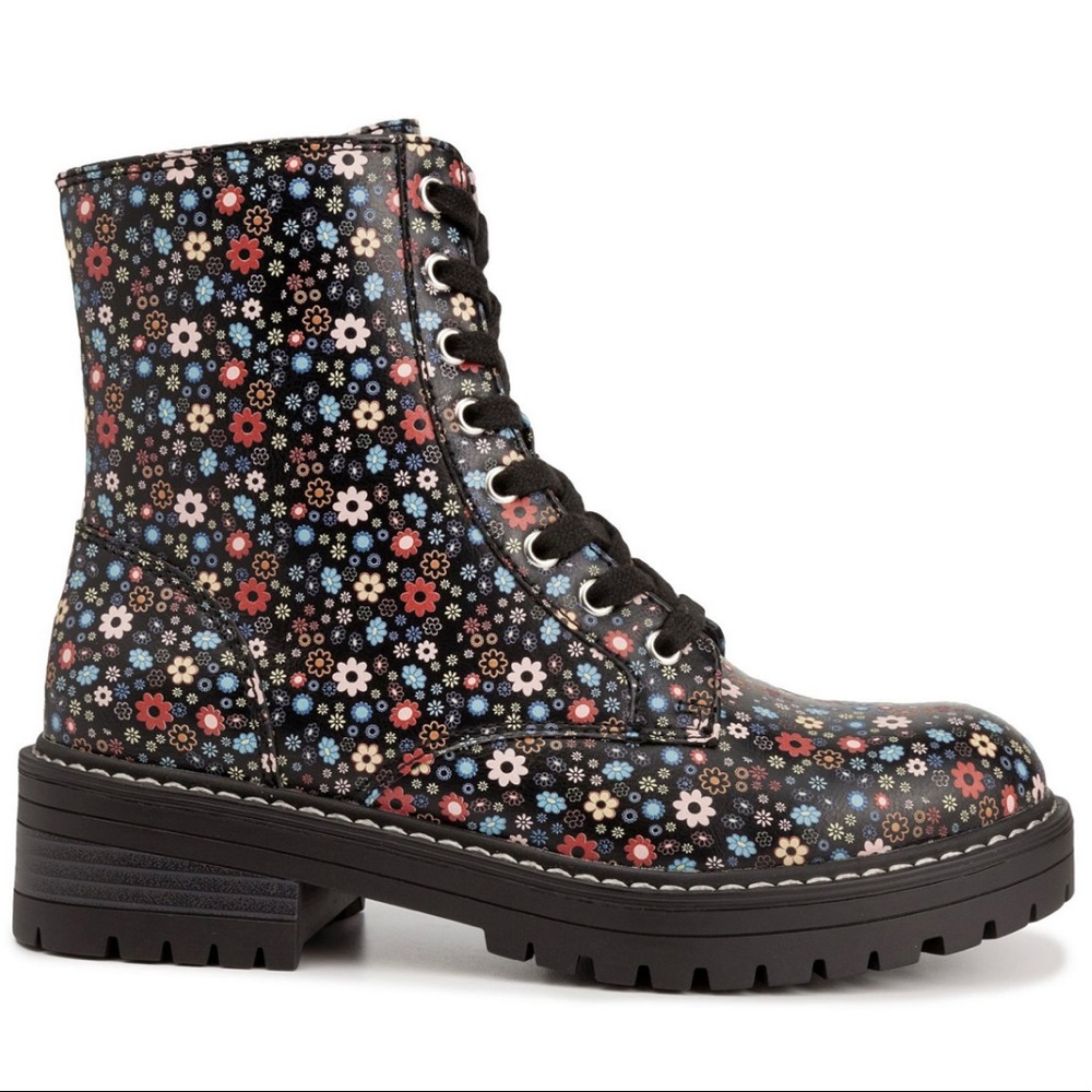 Lace-Up Combat Boots - Picture 2 of 5
